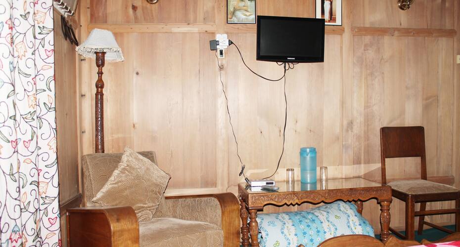Houseboat New Sweet Star, Srinagar 5